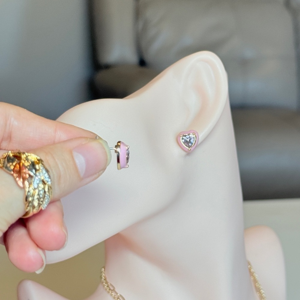 Heart-Shaped Pink and Gold Stud Earrings - Picture 5 of 8